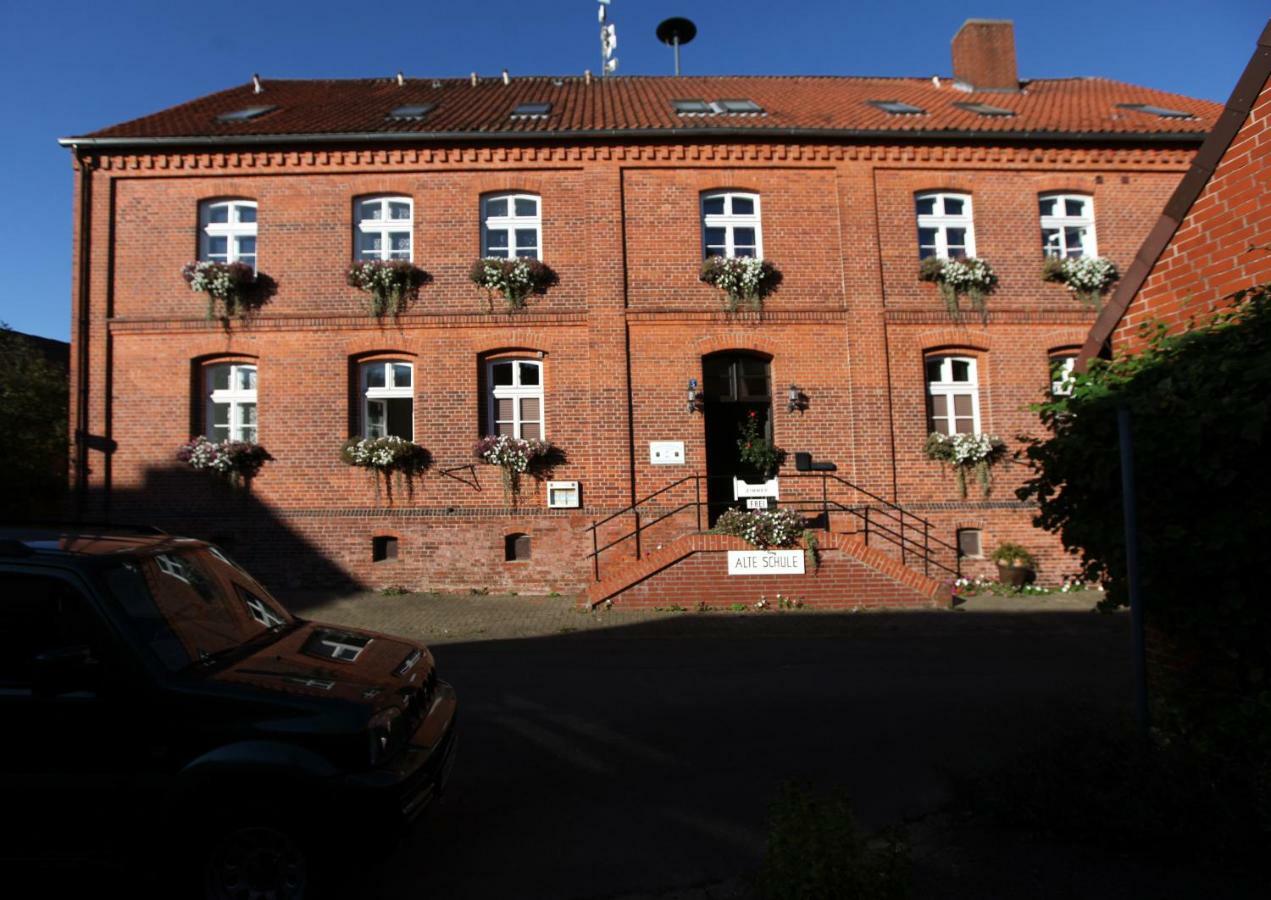 Отель Alte Schule Schnackenburg Экстерьер фото