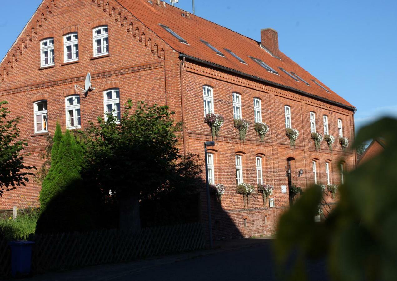 Отель Alte Schule Schnackenburg Экстерьер фото